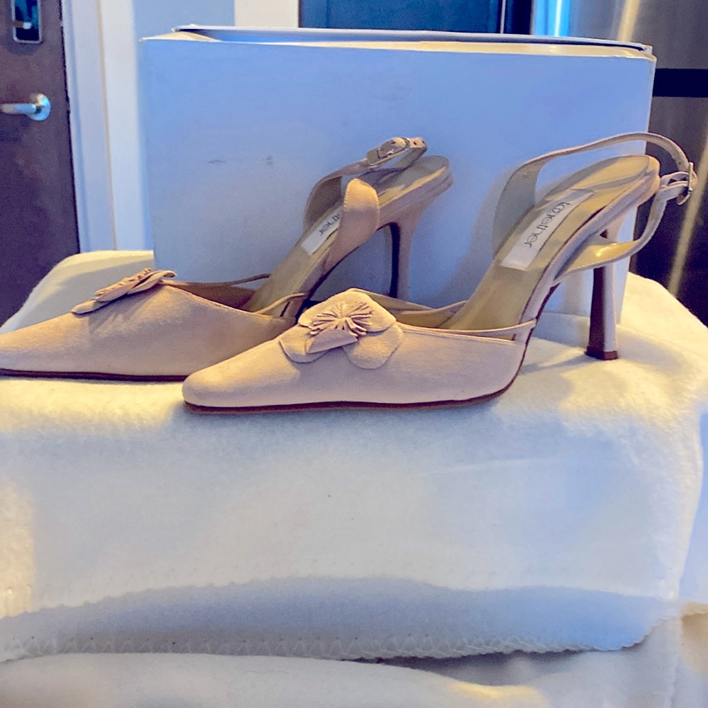 Ladies Light Pink Suede Slingback Pump,